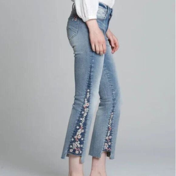 Driftwood Indie Jeans Womens Size 24 Blue Floral Embroidered Crop Bootcut Denim - Picture 2 of 9
